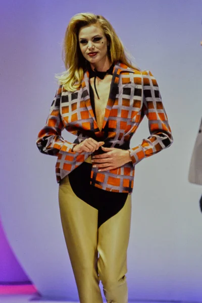 Look 38